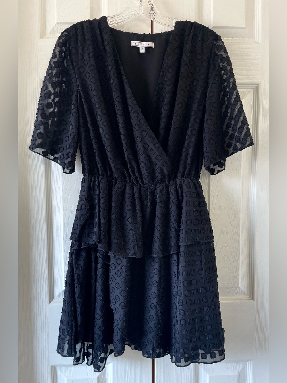 SENLIS Black V-Neck Tiered Textured Ruffle Party Mini Dress Size S